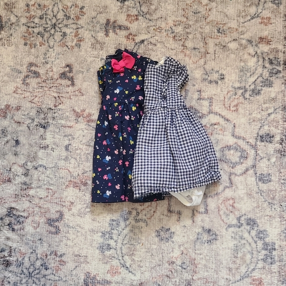 Two 3 month old dresses - Picture 1 of 8